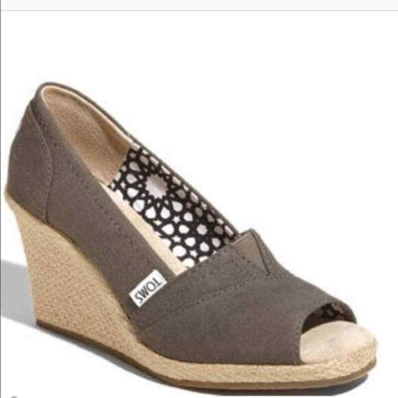 Toms Wedge Sandals Womens 9.5 Gray Classic Espadrille Cork Peep Toe Heels Shoes - Picture 1 of 9